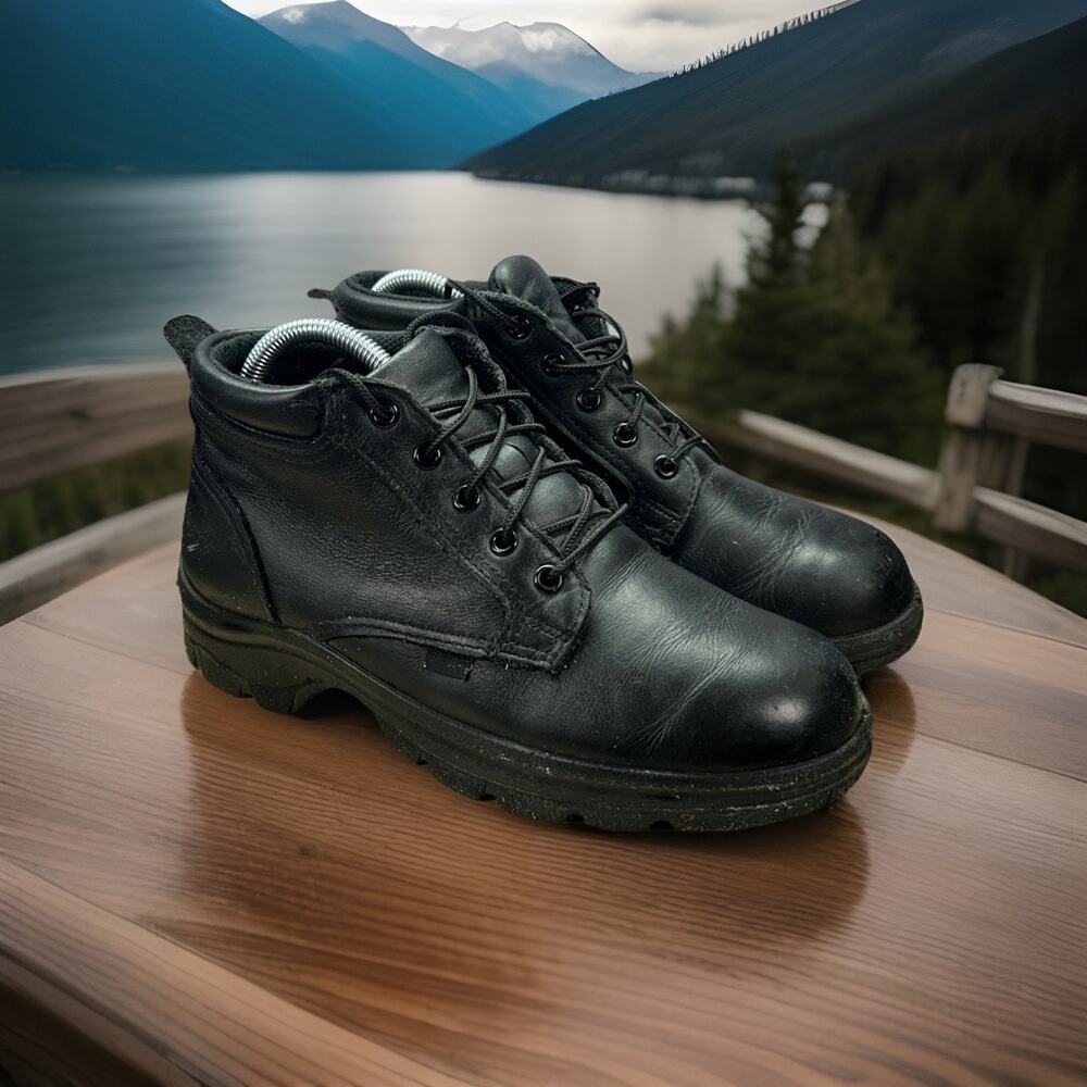 Thorogood Soft Streets Men's Black Plain Toe Chukka 534-6906 – Size 8 M